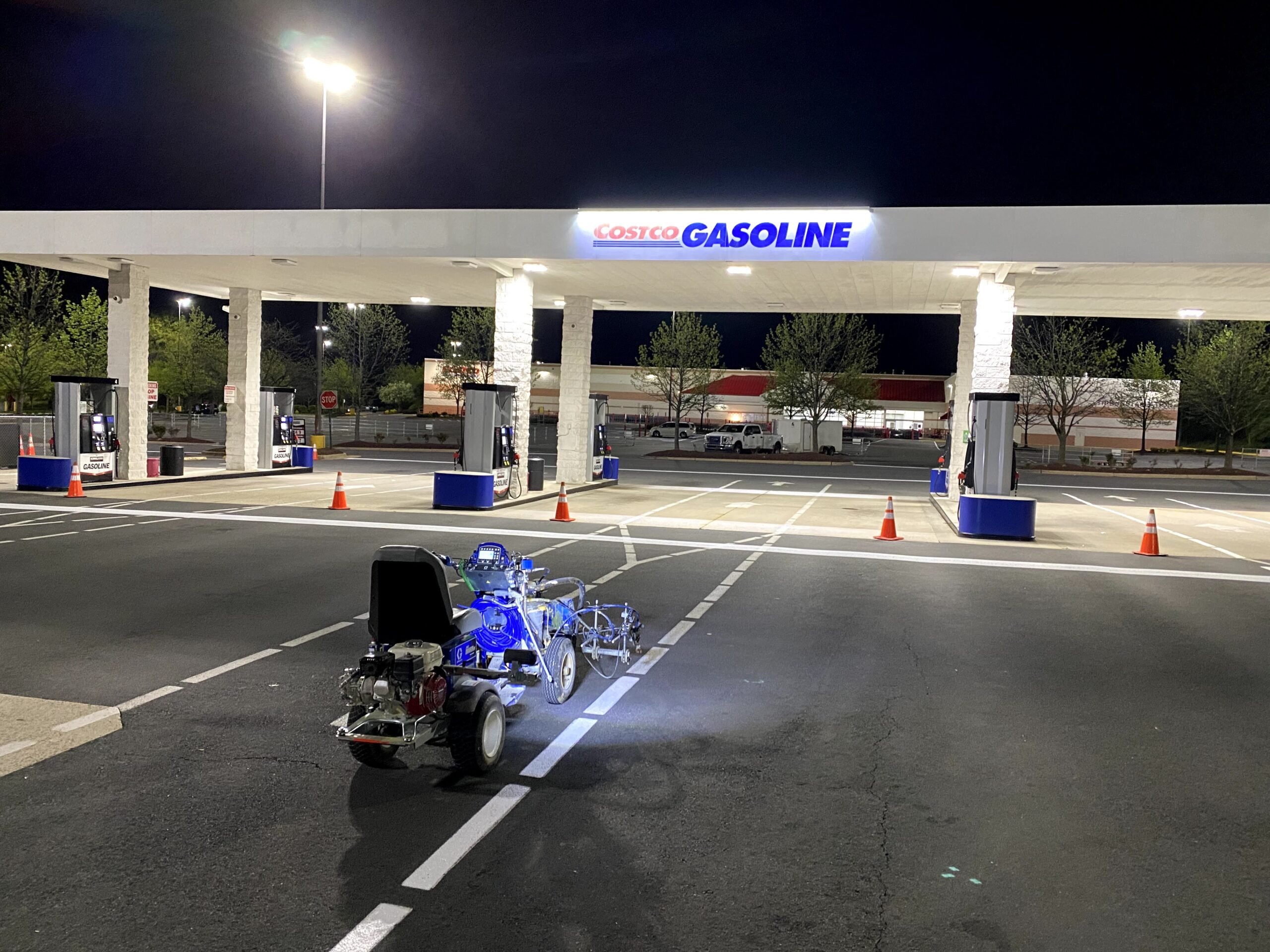 Parking lot striping contractor